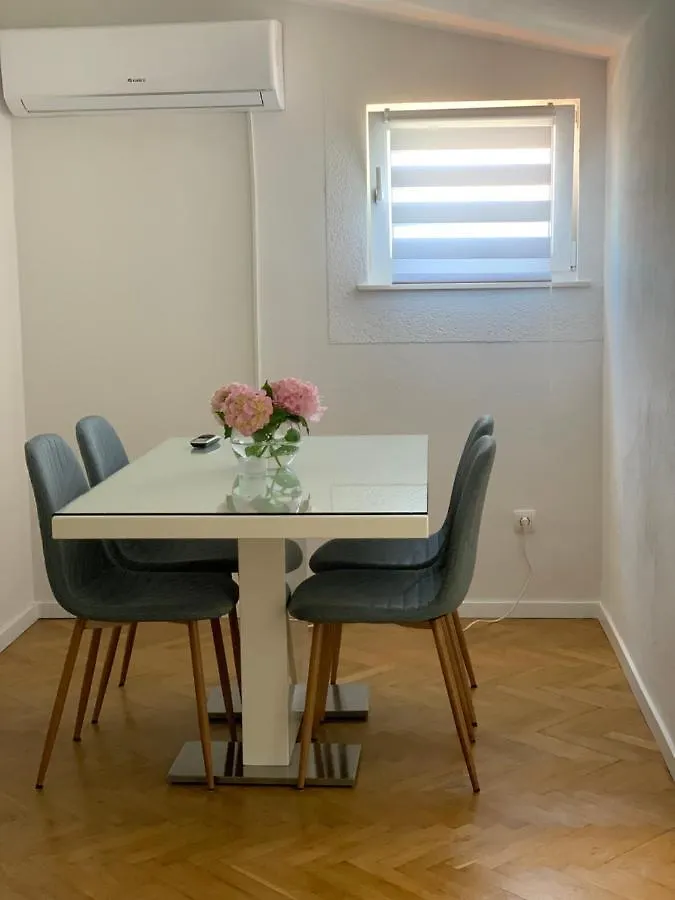 Seaview Apartment Rose 2 Trogir Horvátország